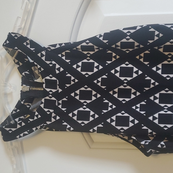 Special Occasion dress with fringes - Picture 2 of 5